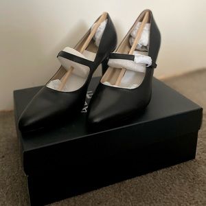 Naturalizer Black Leather Heels